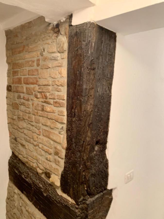 Storico Ombelico Di *